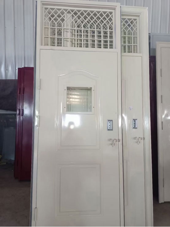 镇原学校教室门