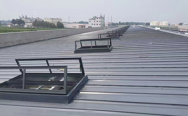 某中学室内体育馆镇原排烟窗改造项目